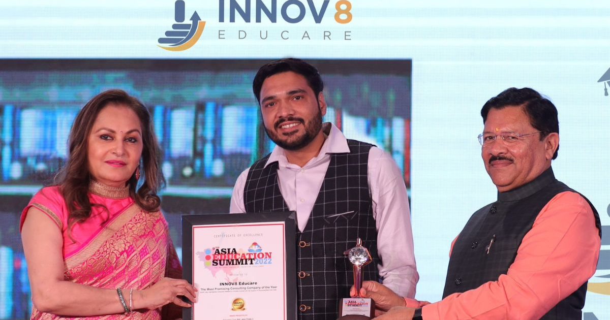 Nishant Sharma, CEO, INNOV8 Educare received the award of 
